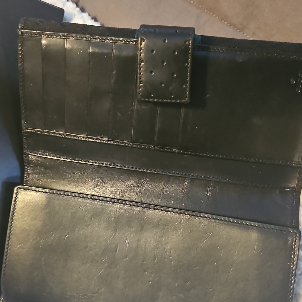 Gucci Black Clutch with Red and Green Accent - Picture 4 of 11